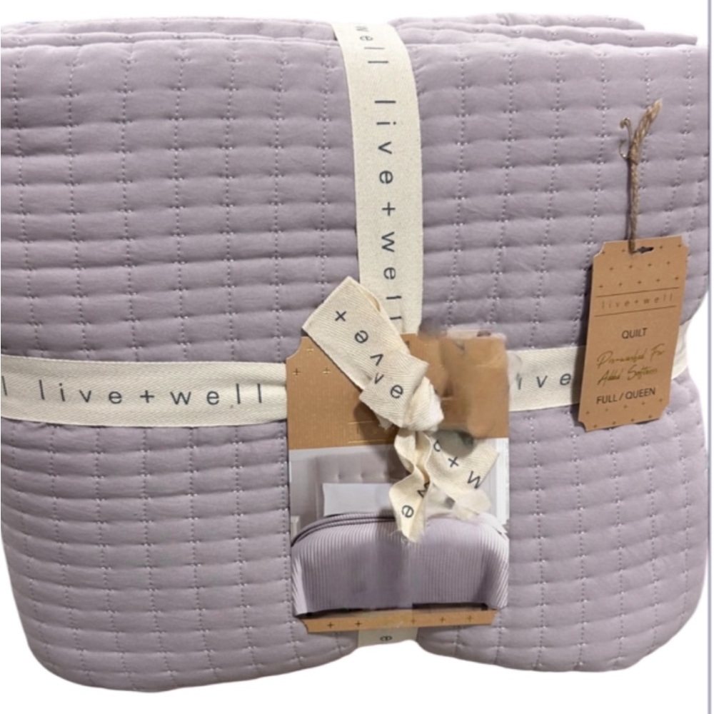 Live Well Lavender Full/Queen Quilt 90”x90” NEW with Tags 100% Polyester